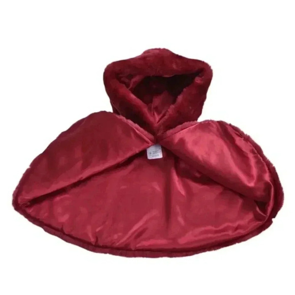 Disney Store Red Faux Fur Cape Poncho Halloween Capelet Hood Size XS - Picture 3 of 7